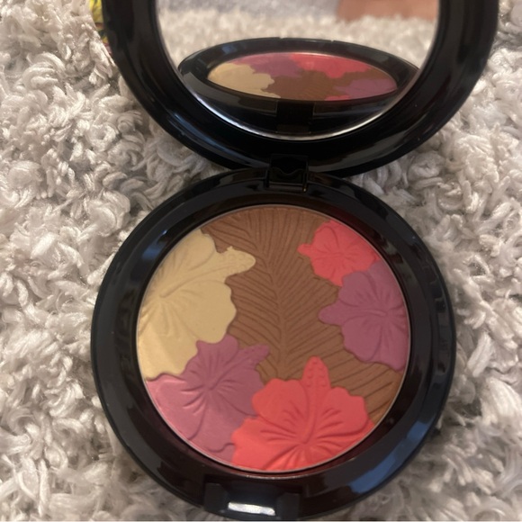MAC Cosmetics Blush - pearl matte face powder oh my passion - Picture 6 of 7